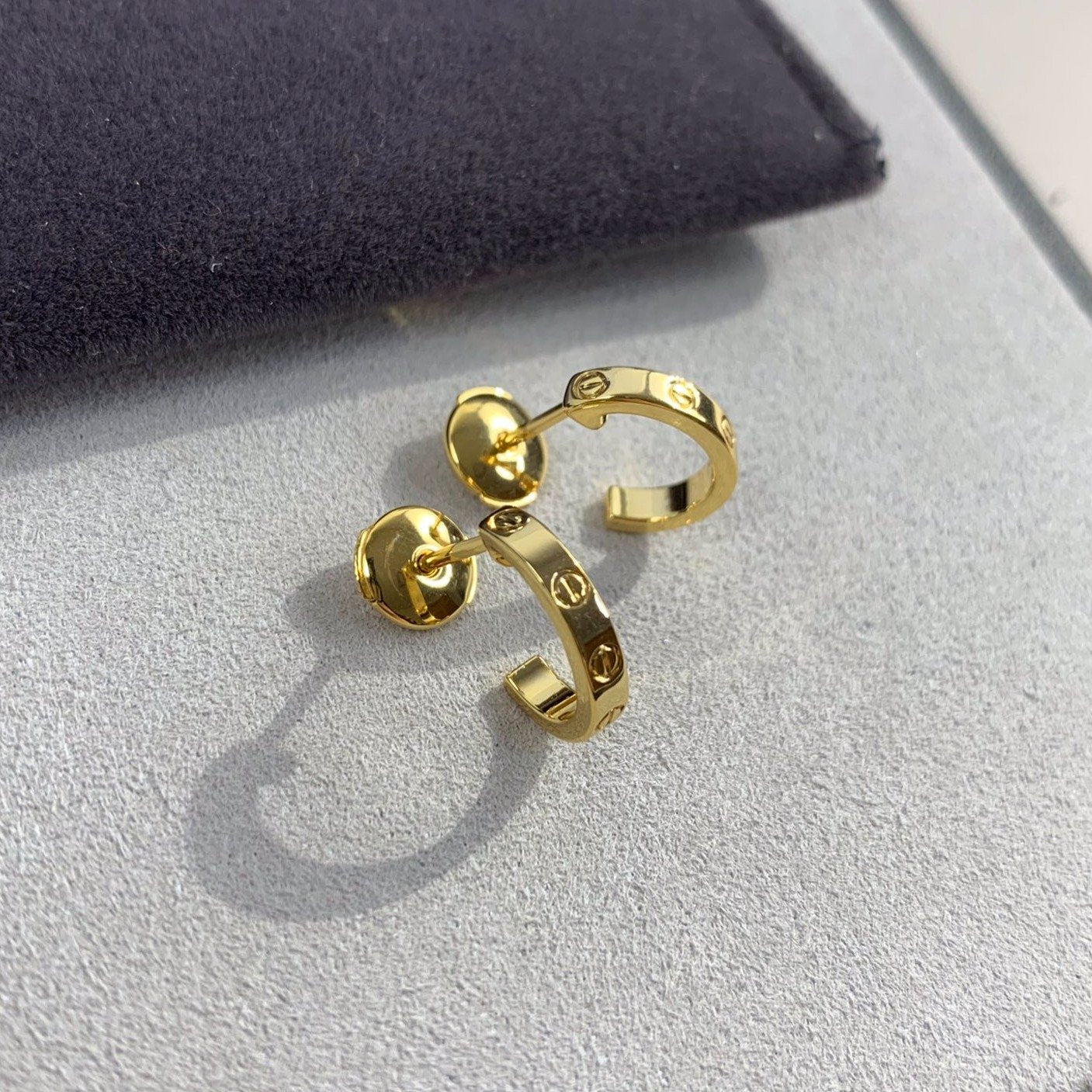CARTIER LOVE EARRINGS 2.65MM GOLD