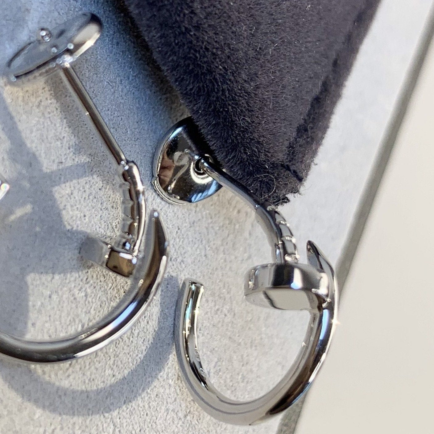 CARTIER JUSTE EARRINGS 1.8MM SILVER