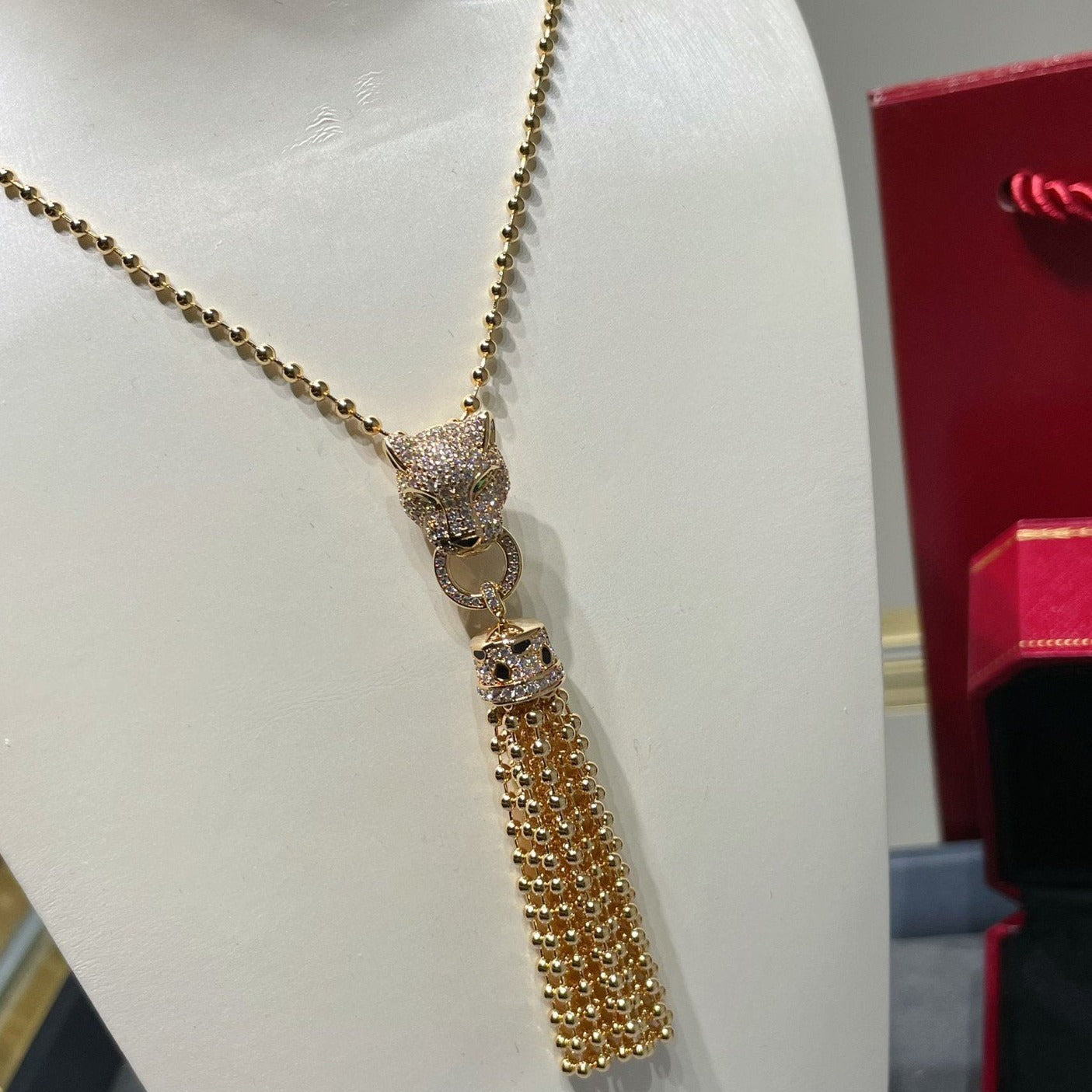 CARTIER PANTHERE PEDANT DIAMOND NECKLACE