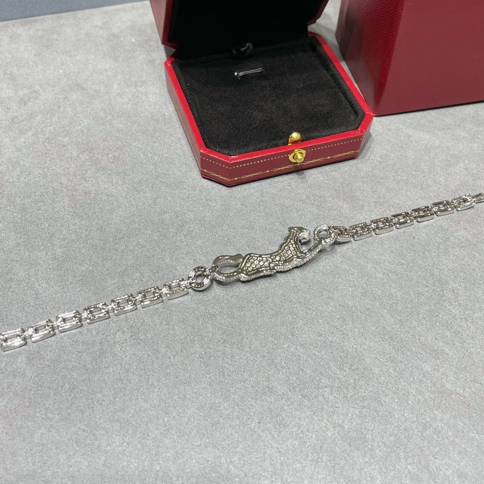 CARTIER PANTHERE DE CARTI SILVER DIAMOND ONYX BRACELET