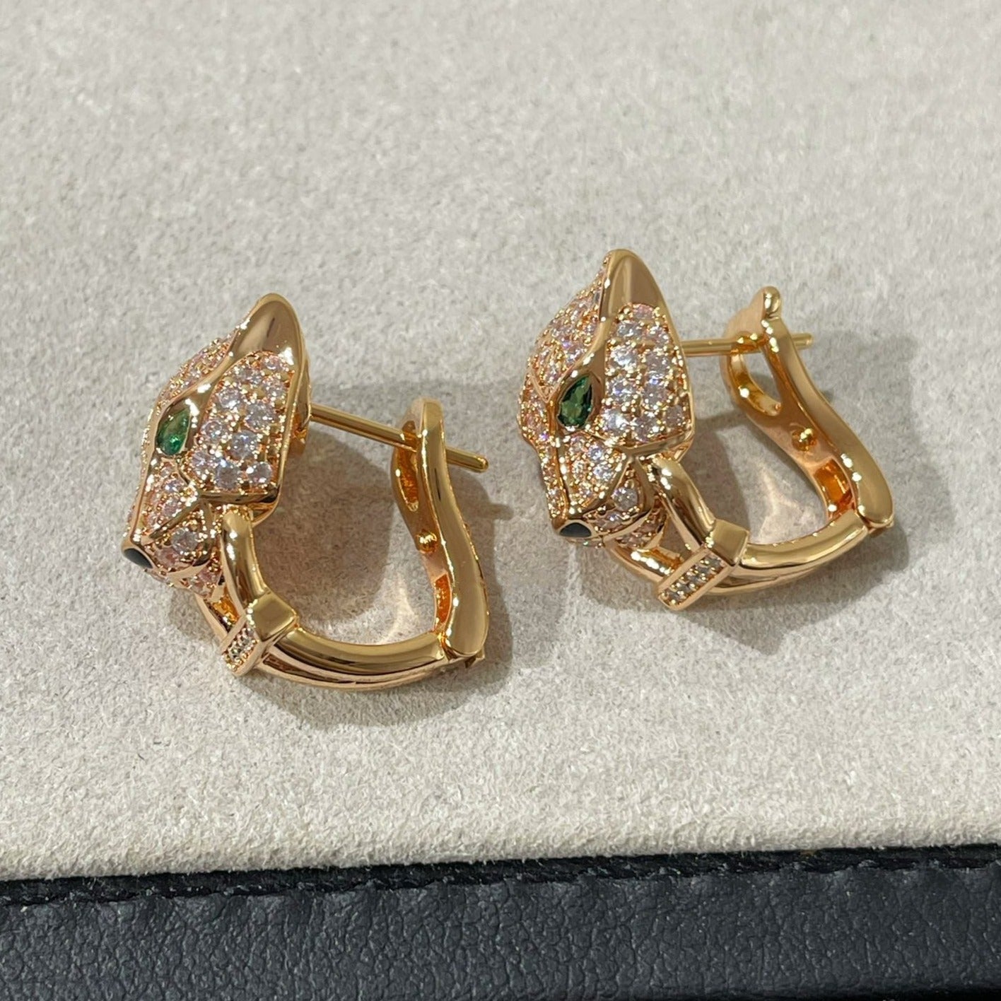 CARTIER PANTHERE DIAMOND STUD EARRINGS